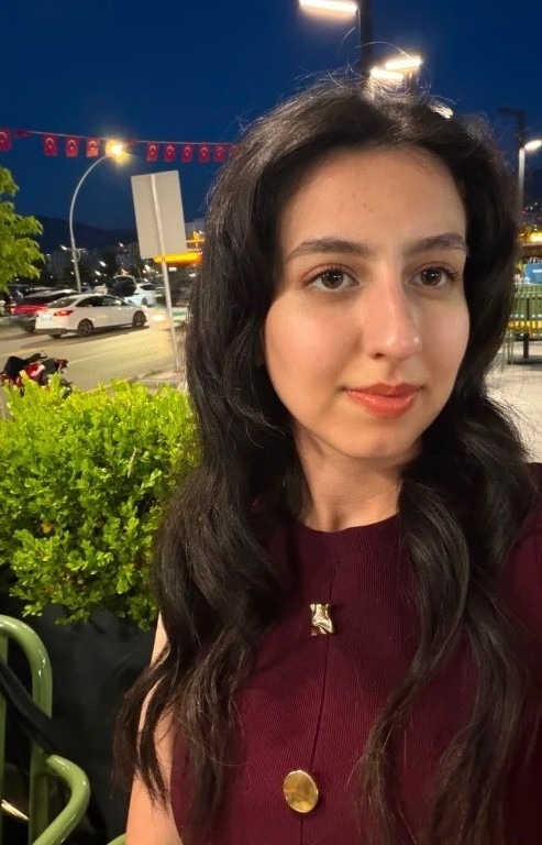 Selin Yılmaz Profil